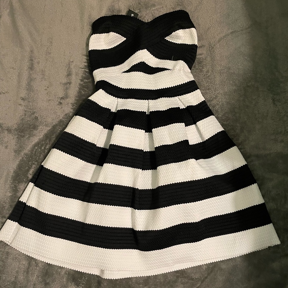Express, small, dress